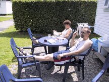 107-0748_img