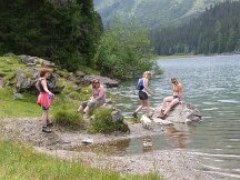 018